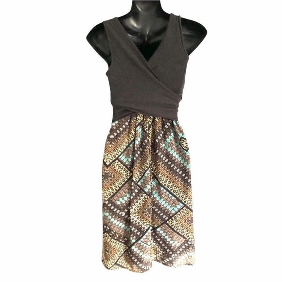 AMADI fit and flare ruched bodice dress - Picture 6 of 6